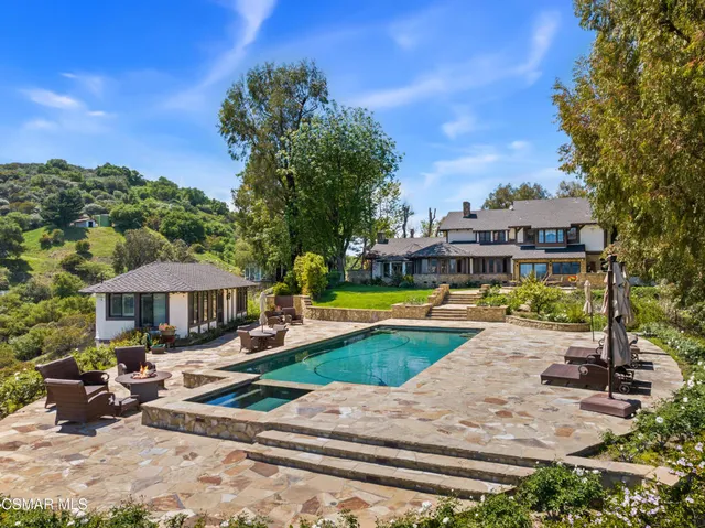 $7,900,000 | 2400 West Potrero Road, Westlake Village, CA 91361