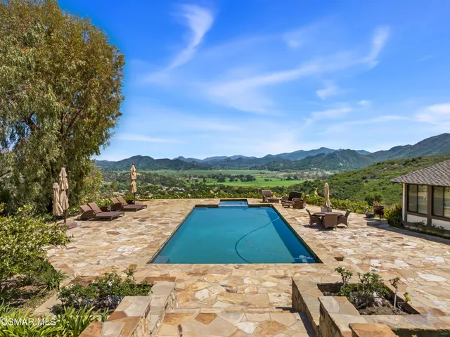 $7,900,000 | 2400 West Potrero Road, Westlake Village, CA 91361