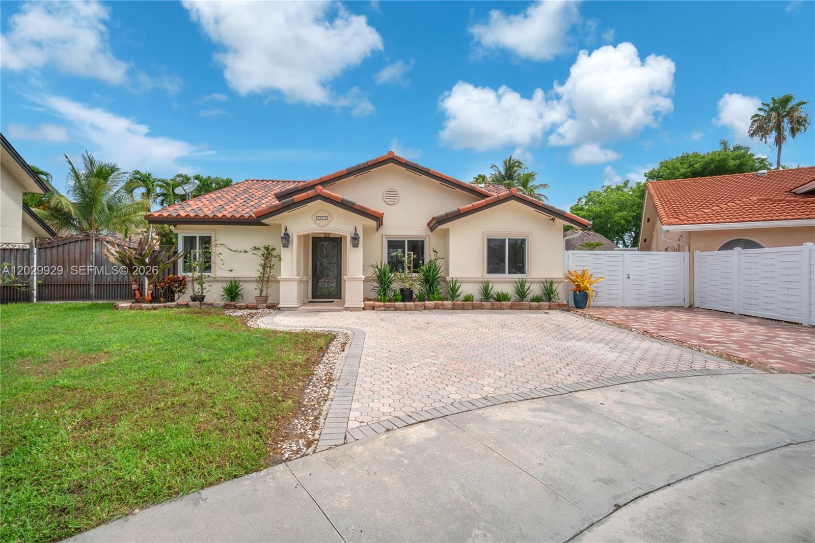 15715 Southwest 76th Terrace Miami, FL 33193 - Photo 2 of 40 Photo 2