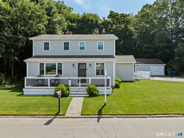 $525,000 | 3 Middle Street, Waterford, CT 06385