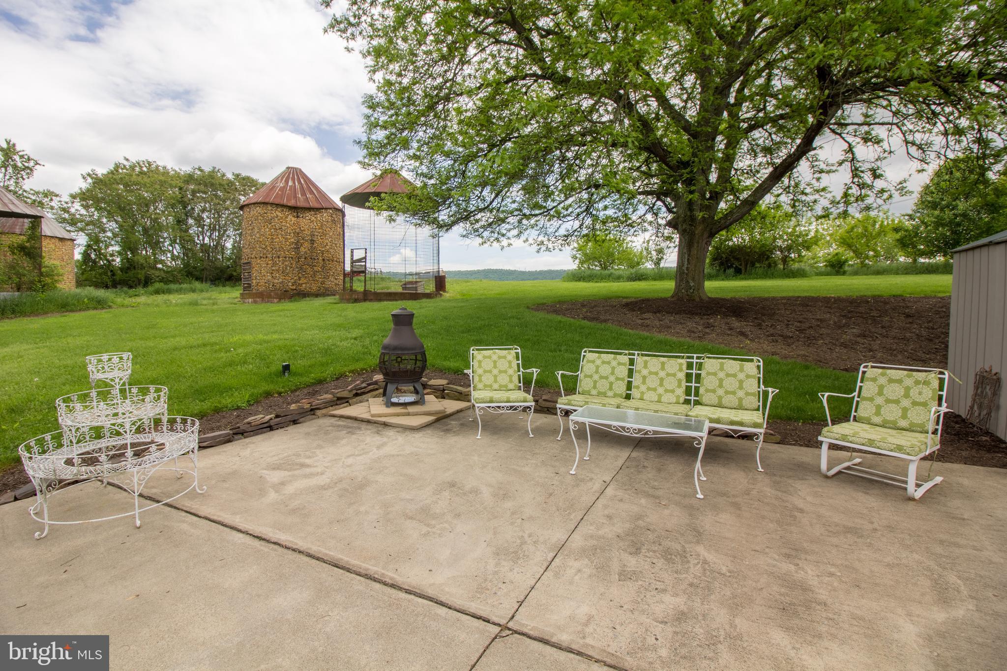 537 Million Dollar Road Halifax, PA 17032 - Photo 36 of 52 Patio