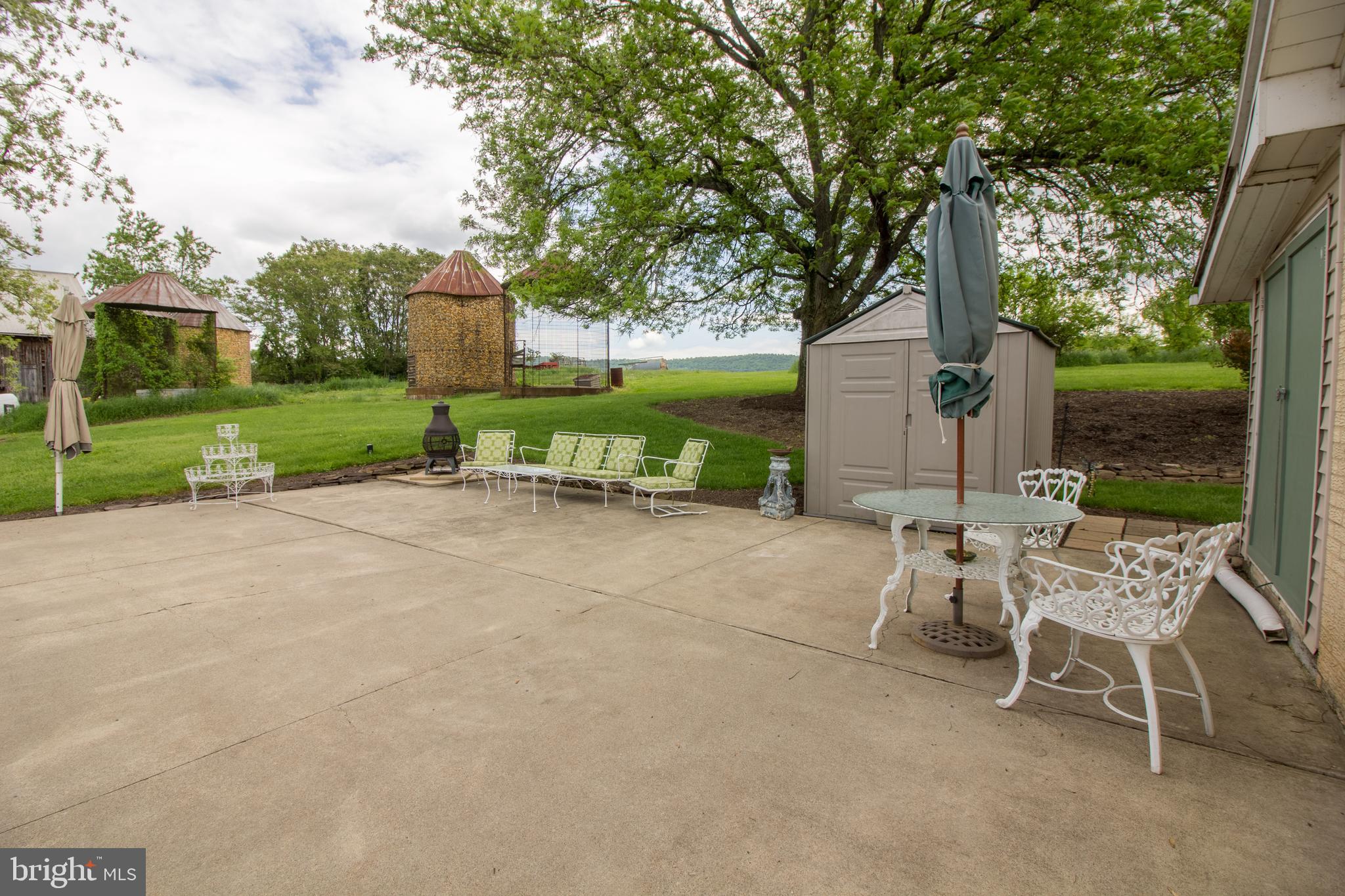 537 Million Dollar Road Halifax, PA 17032 - Photo 37 of 52 Patio
