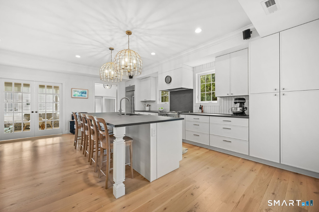 464 Ruane Street Fairfield, CT 06824 - Photo 17 of 40 A gorgeous