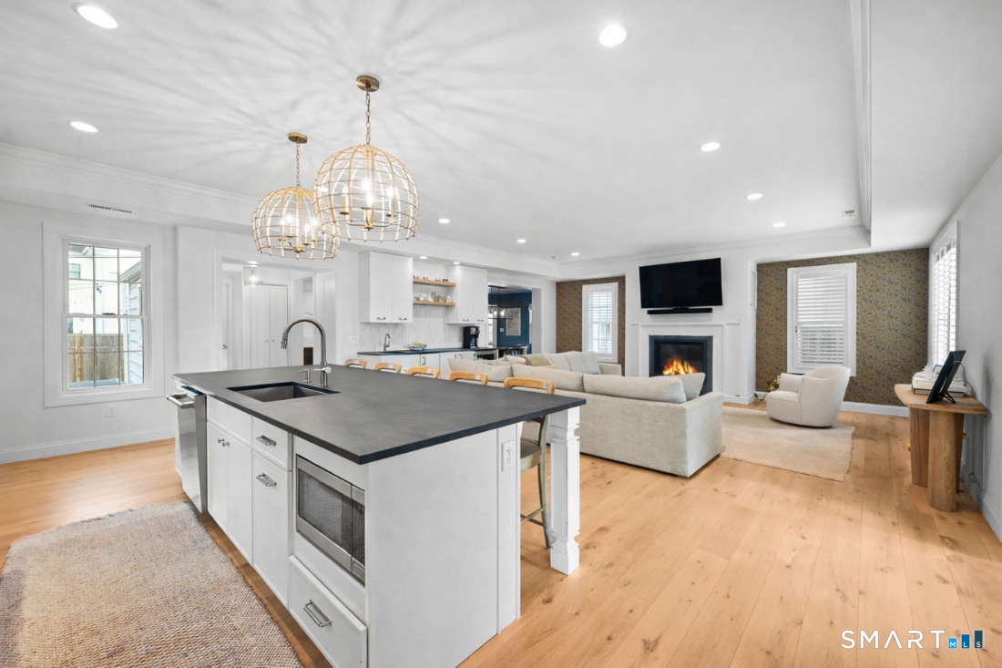 464 Ruane Street Fairfield, CT 06824 - Photo 22 of 40