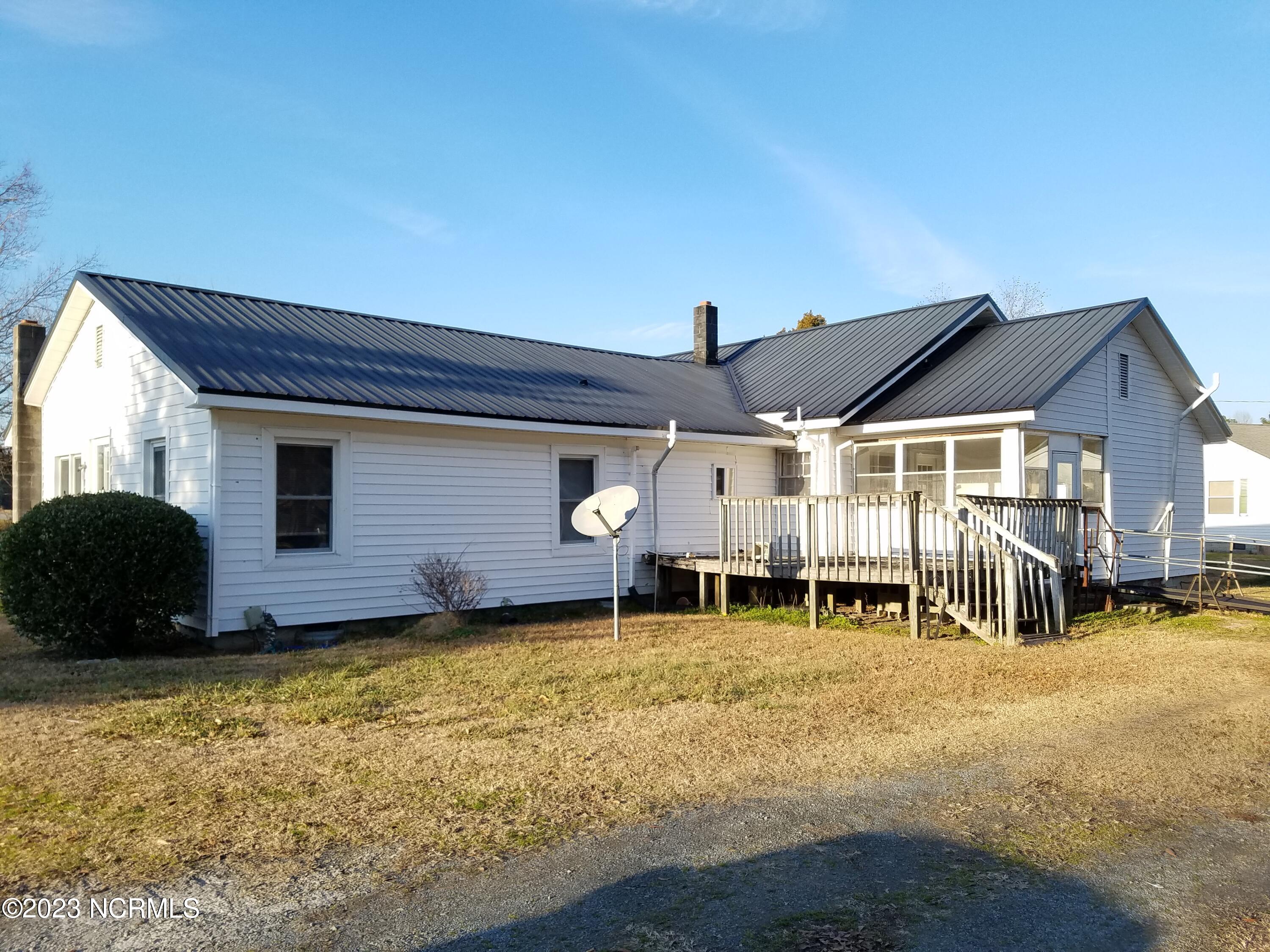 3335 Starburst Road Kinston, NC 28501 - Photo 23 of 23 Rear View