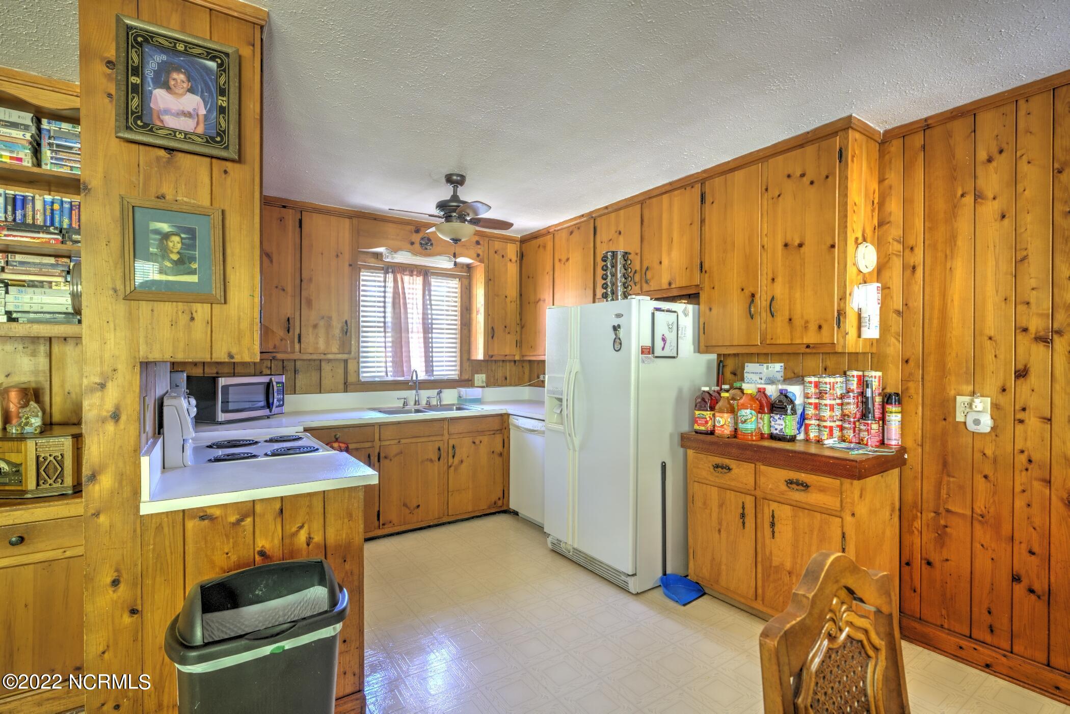 110 McDonald Drive Rockingham, NC 28379 - Photo 16 of 33 DSC07721_2_3