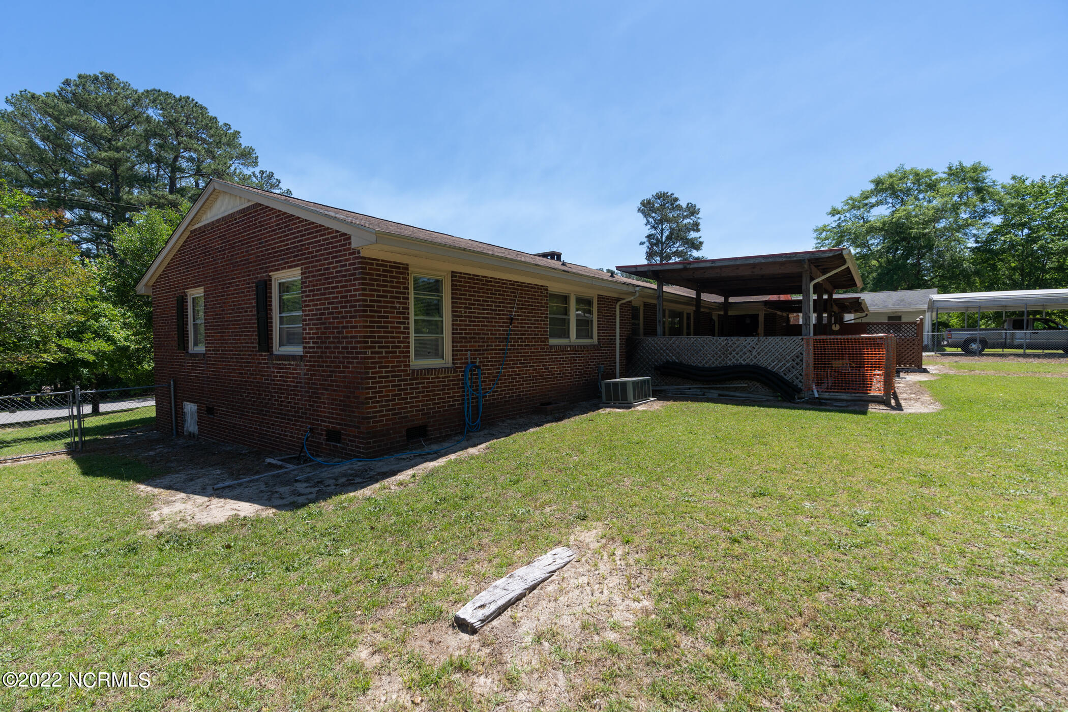 110 McDonald Drive Rockingham, NC 28379 - Photo 4 of 33 DSC07699