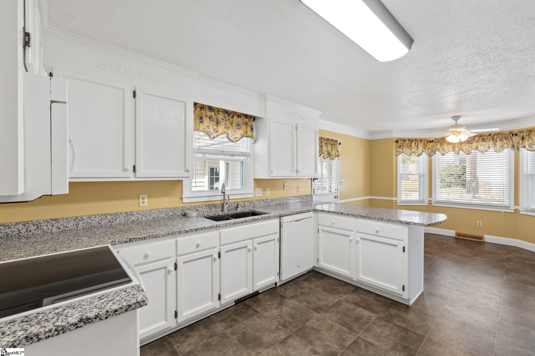 807 Fairview Road Greer, SC 29651 - Photo 24 of 35