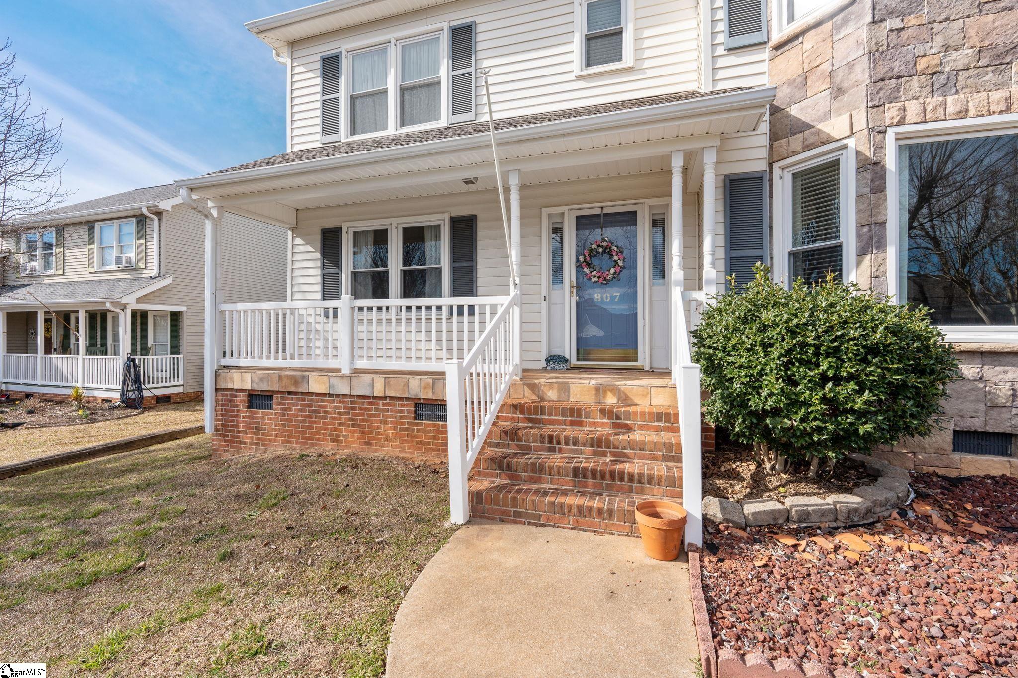 807 Fairview Road Greer, SC 29651 - Photo 5 of 35