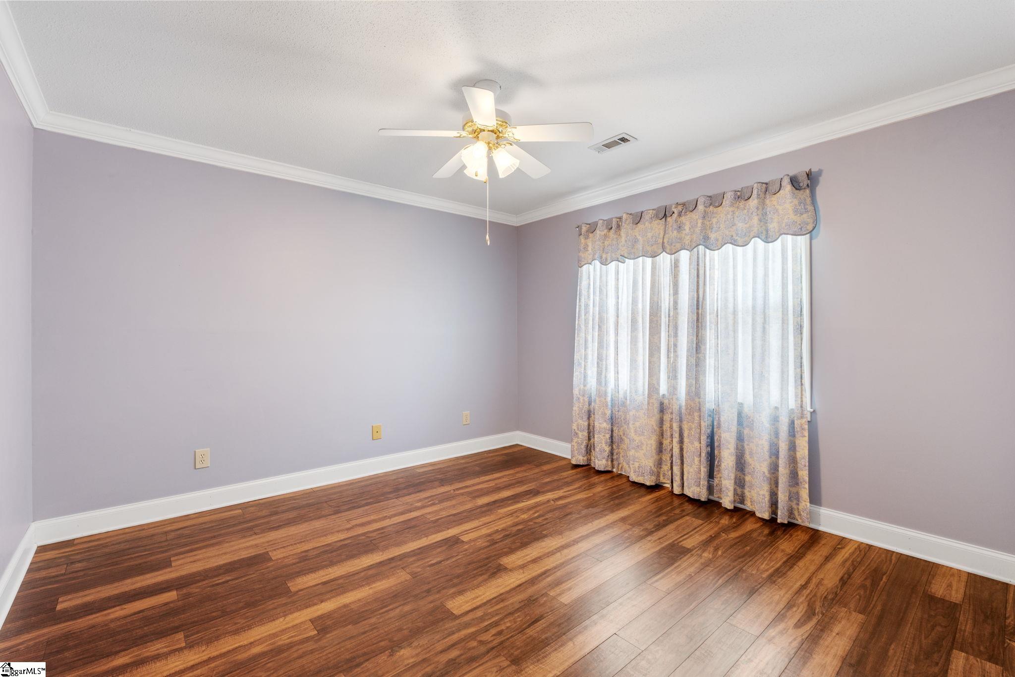 807 Fairview Road Greer, SC 29651 - Photo 6 of 35