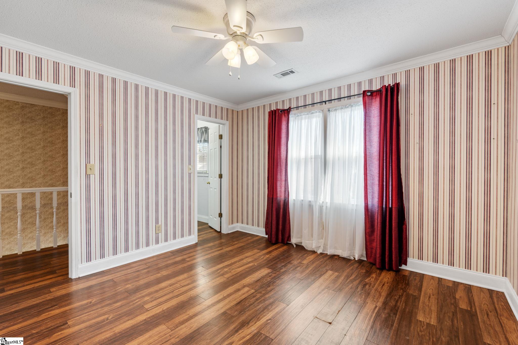 807 Fairview Road Greer, SC 29651 - Photo 7 of 35