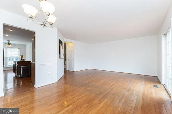 $3,000 | 6751 Jenny Leigh Court, Centreville, VA 20121