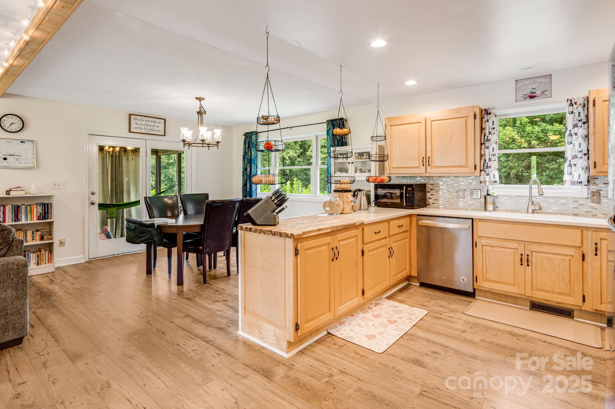 4155 Turnpike Road Horse Shoe, NC 28742 - Photo 11 of 40