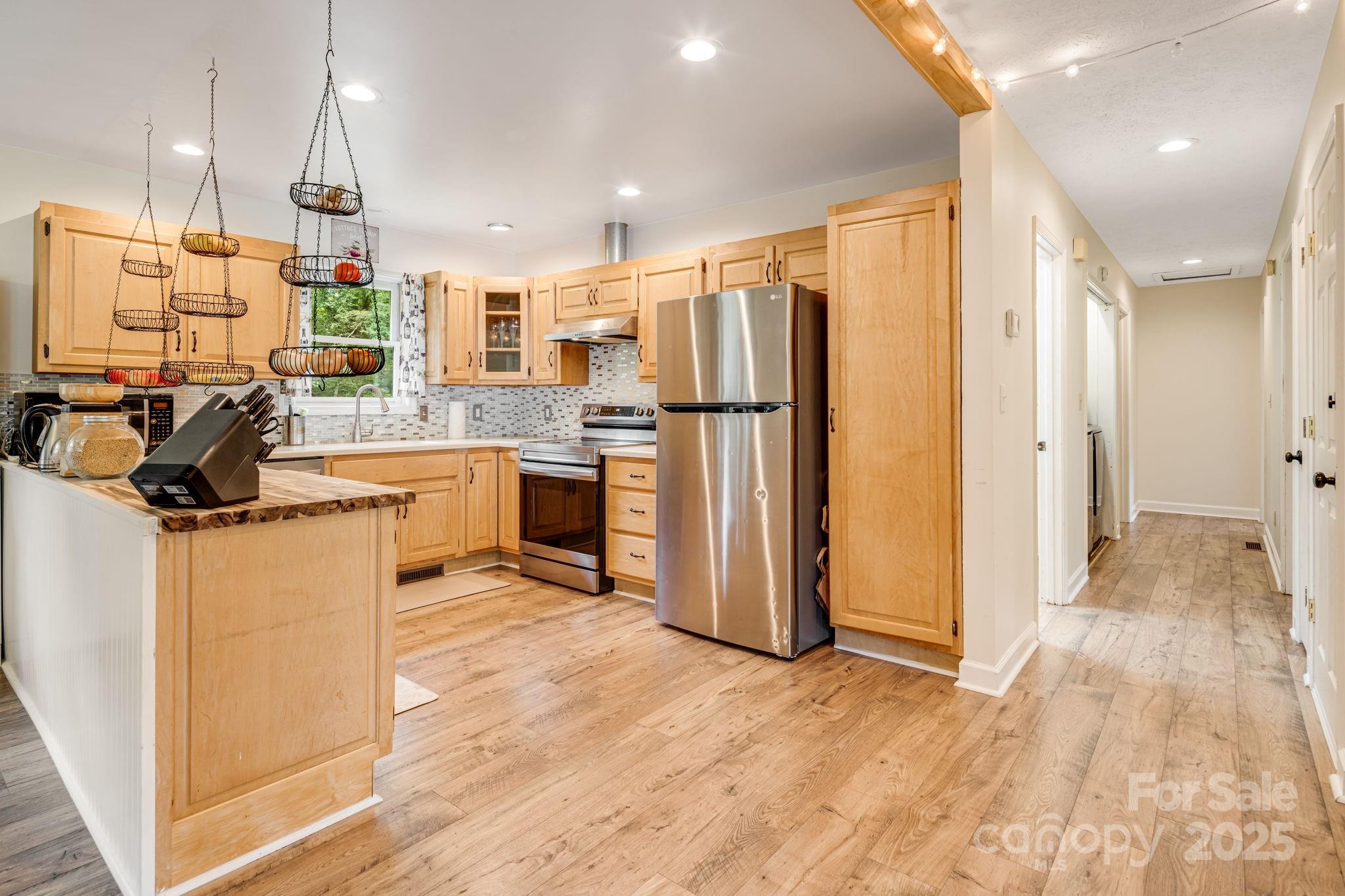 4155 Turnpike Road Horse Shoe, NC 28742 - Photo 12 of 40