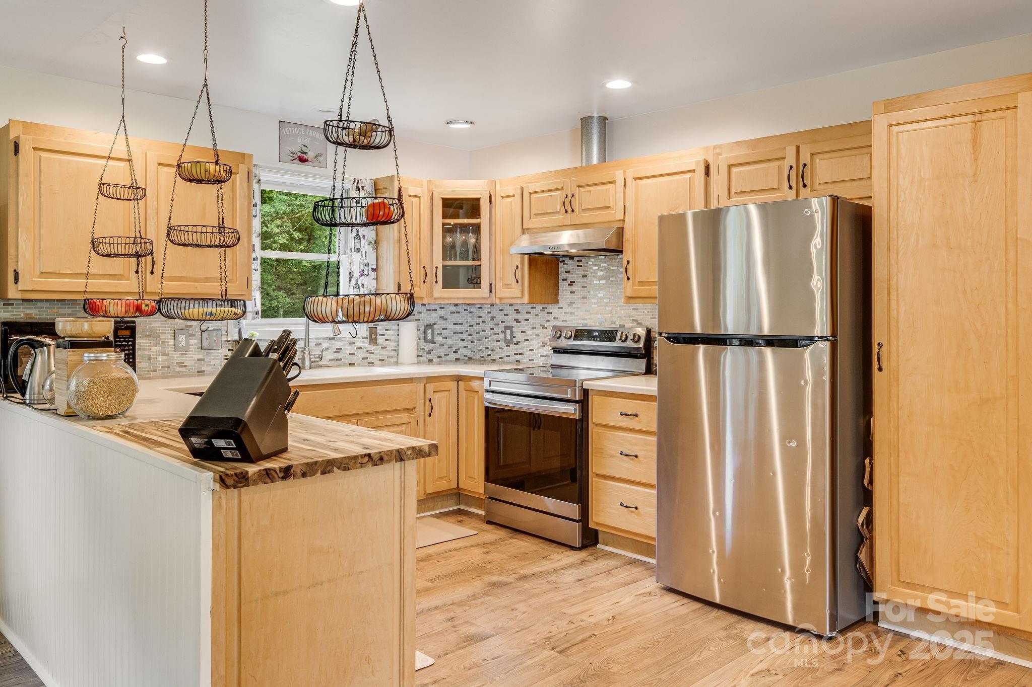 4155 Turnpike Road Horse Shoe, NC 28742 - Photo 13 of 40