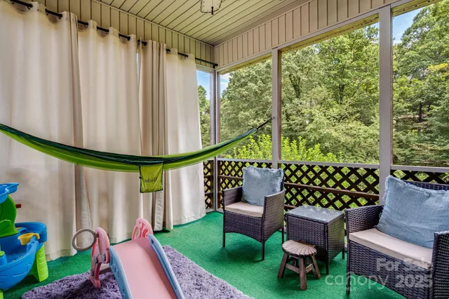 $525,000 | 4155 Turnpike Road, Horse Shoe, NC 28742