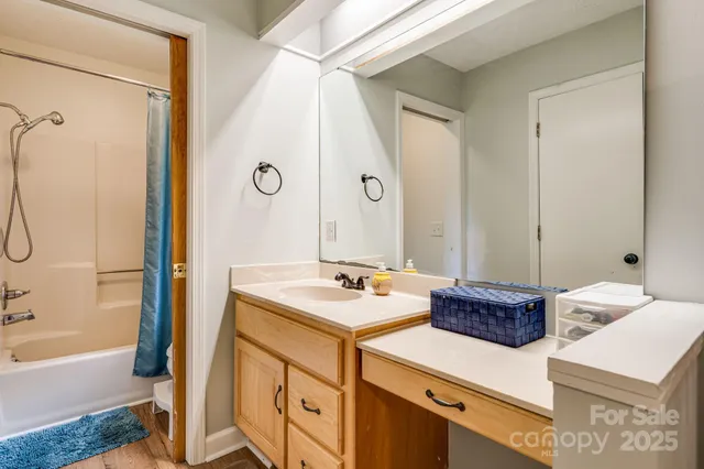 $525,000 | 4155 Turnpike Road, Horse Shoe, NC 28742