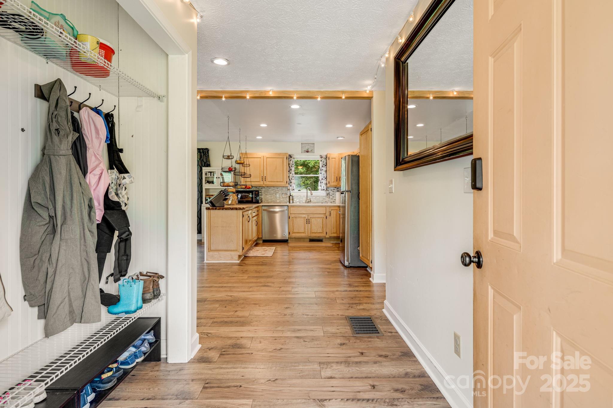 4155 Turnpike Road Horse Shoe, NC 28742 - Photo 4 of 40