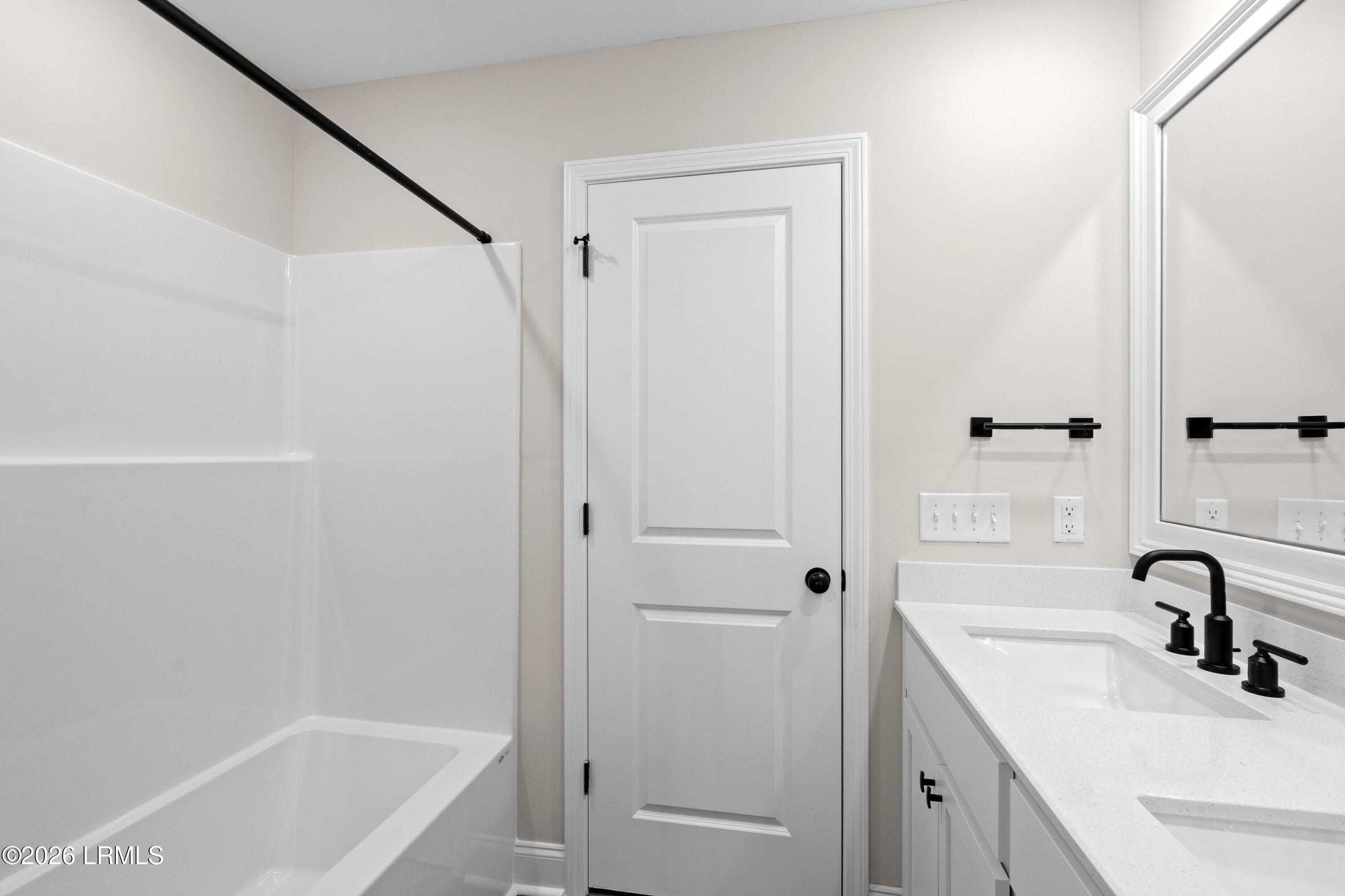 544 Royal Road Hardeeville, SC 29927 - Photo 27 of 37 544 Royal Oaks-23