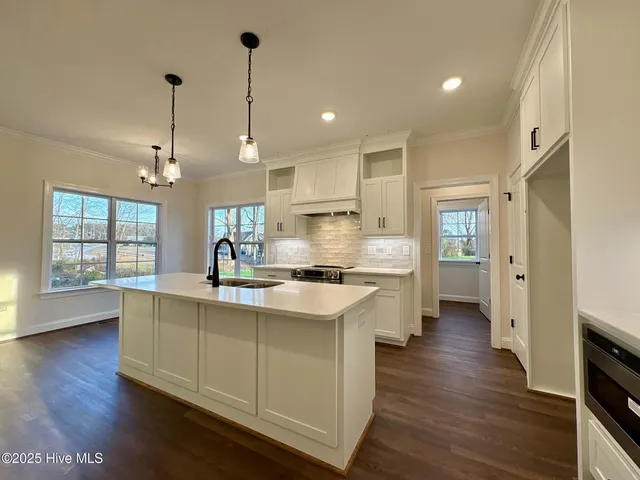 $425,900 | 801 Emmett Ct Spring, Spring Hope, NC 27882