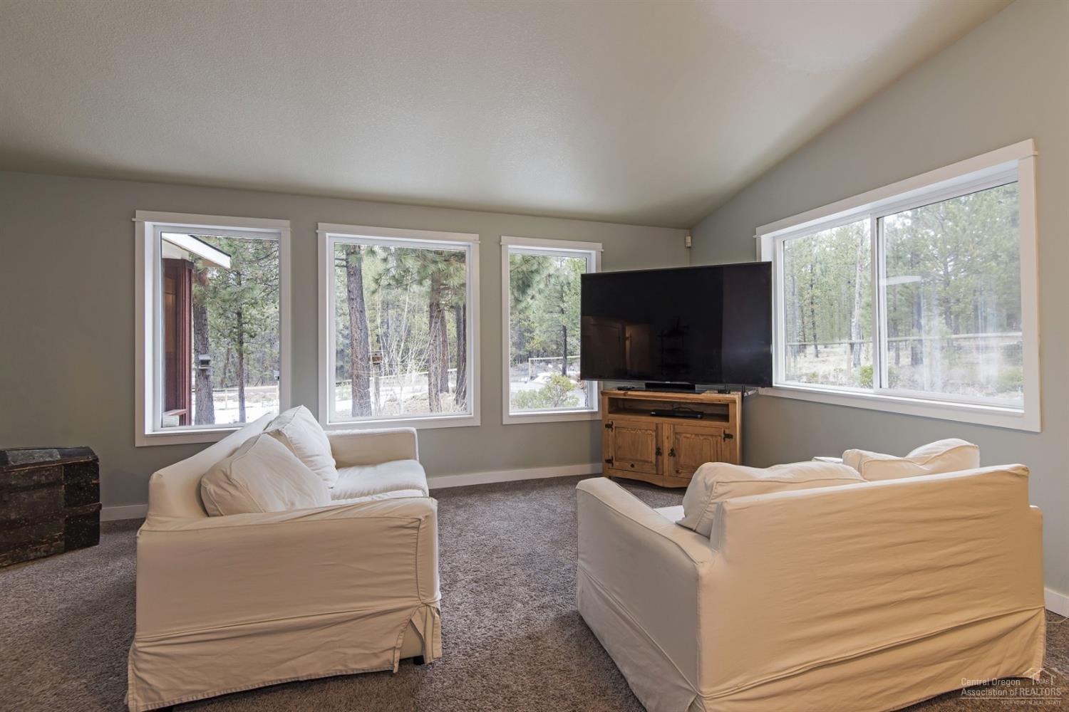 16881 Indio Road Bend, OR 97707 - Photo 3 of 25 Additional Photo