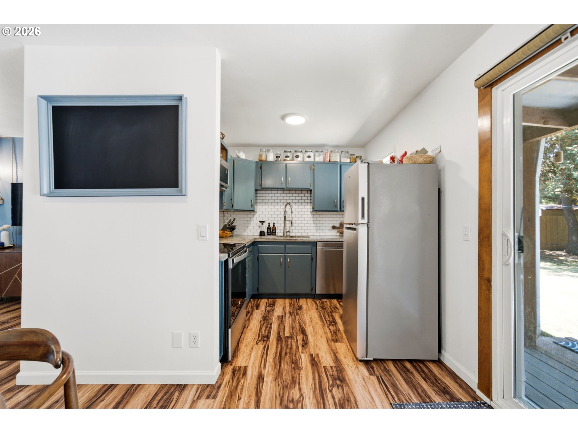 11555 Southwest 11th Street Beaverton, OR 97005 - Photo 10 of 38