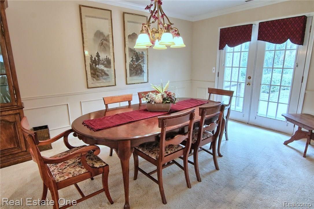 1626 Kingsmere Circle Rochester, MI 48309 - Photo 8 of 31 Dining_Room.jpg