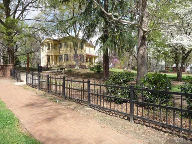 115 North Bloodworth Street Raleigh, NC 27601 - Photo 22 of 25 Family friendly Friday night concerts are a neighborhood gathering place on the lawn of the Mordecai Historic House and park.