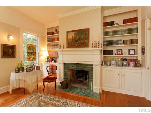 115 North Bloodworth Street Raleigh, NC 27601 - Photo 4 of 25 Collaborating with former Oakwood neighbor and architect Janet Wellman, the Brights realized their dream house with its timeless tiled fireplaces, transom windows, high ceilings, spacious front porch, cedar siding.