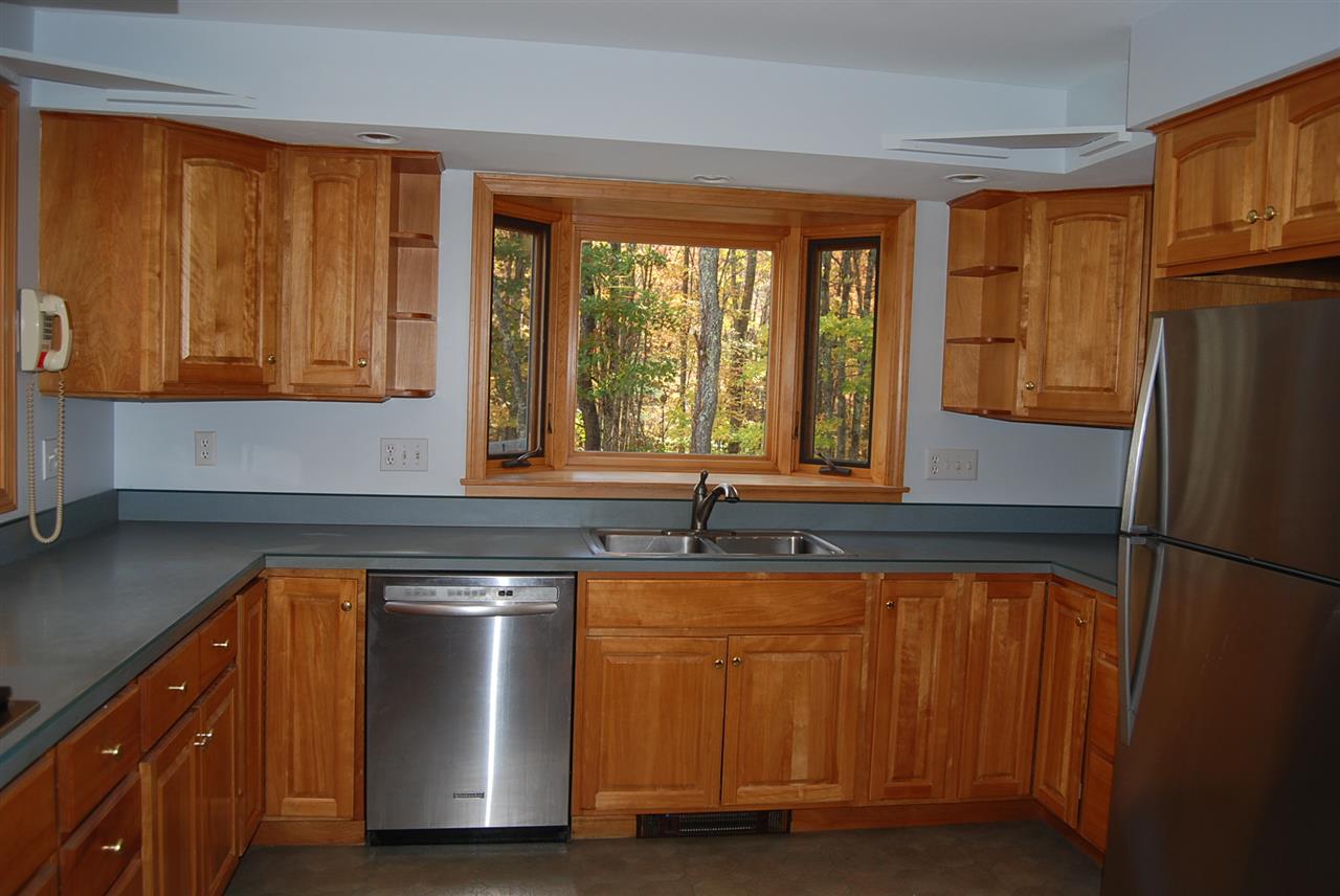 48 Strafford Road Rochester, NH 03867 - Photo 11 of 39