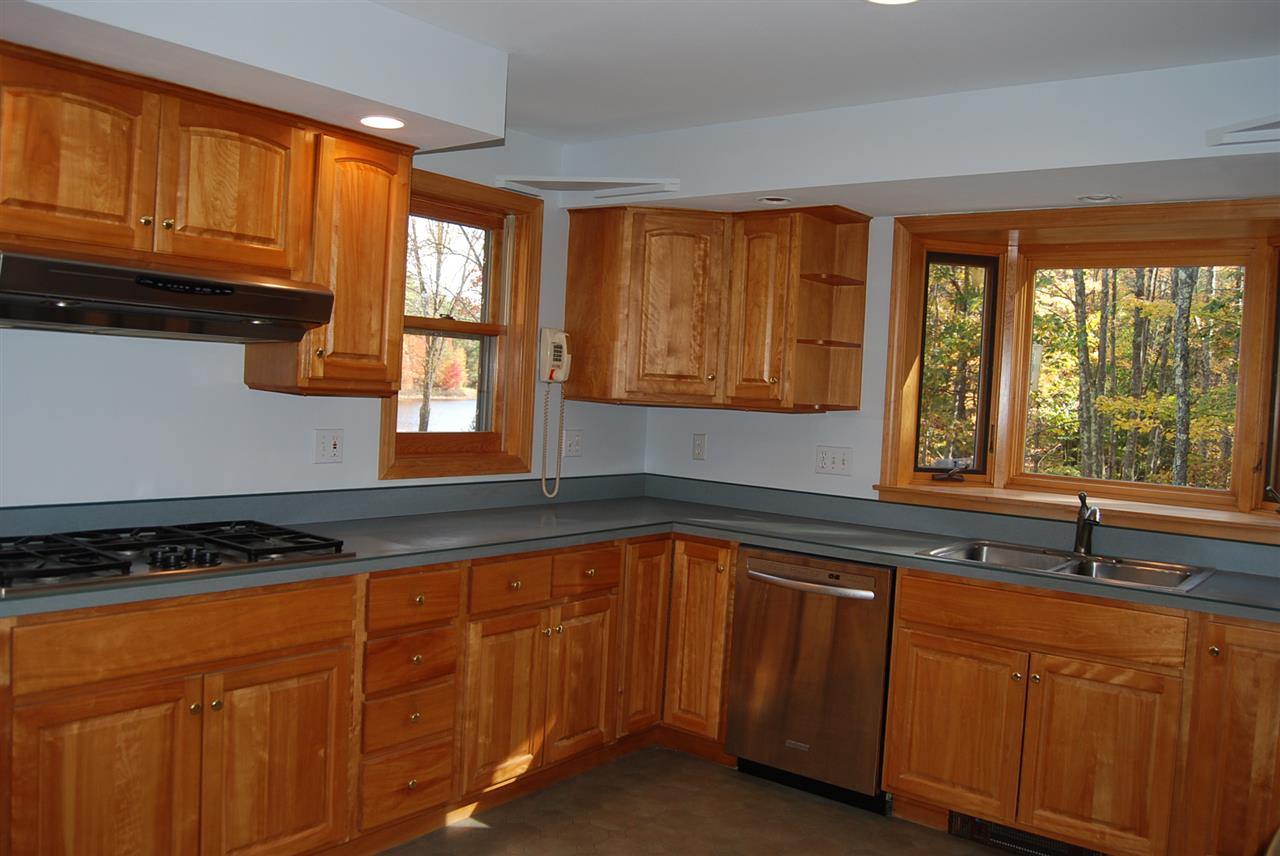 48 Strafford Road Rochester, NH 03867 - Photo 13 of 39