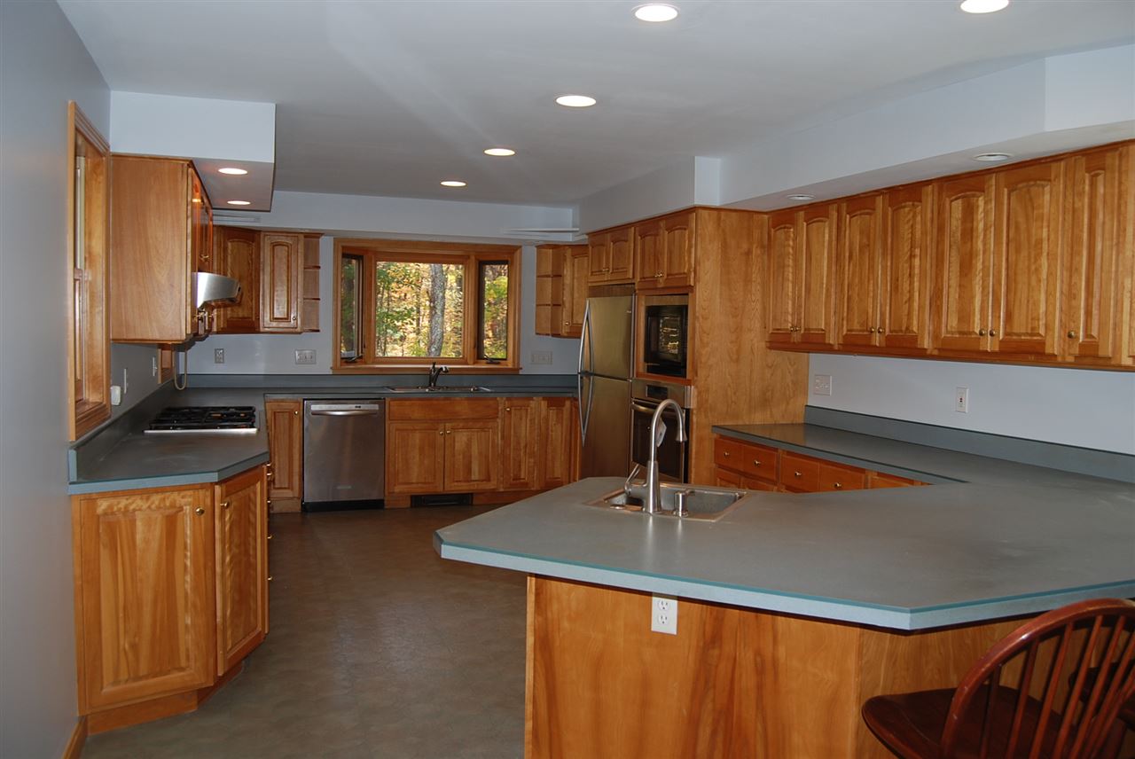 48 Strafford Road Rochester, NH 03867 - Photo 6 of 39