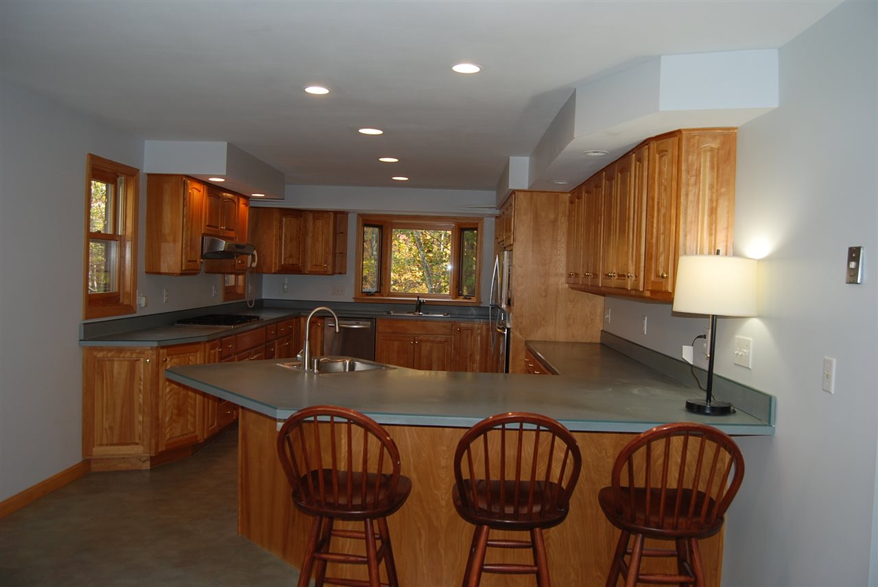 48 Strafford Road Rochester, NH 03867 - Photo 9 of 39