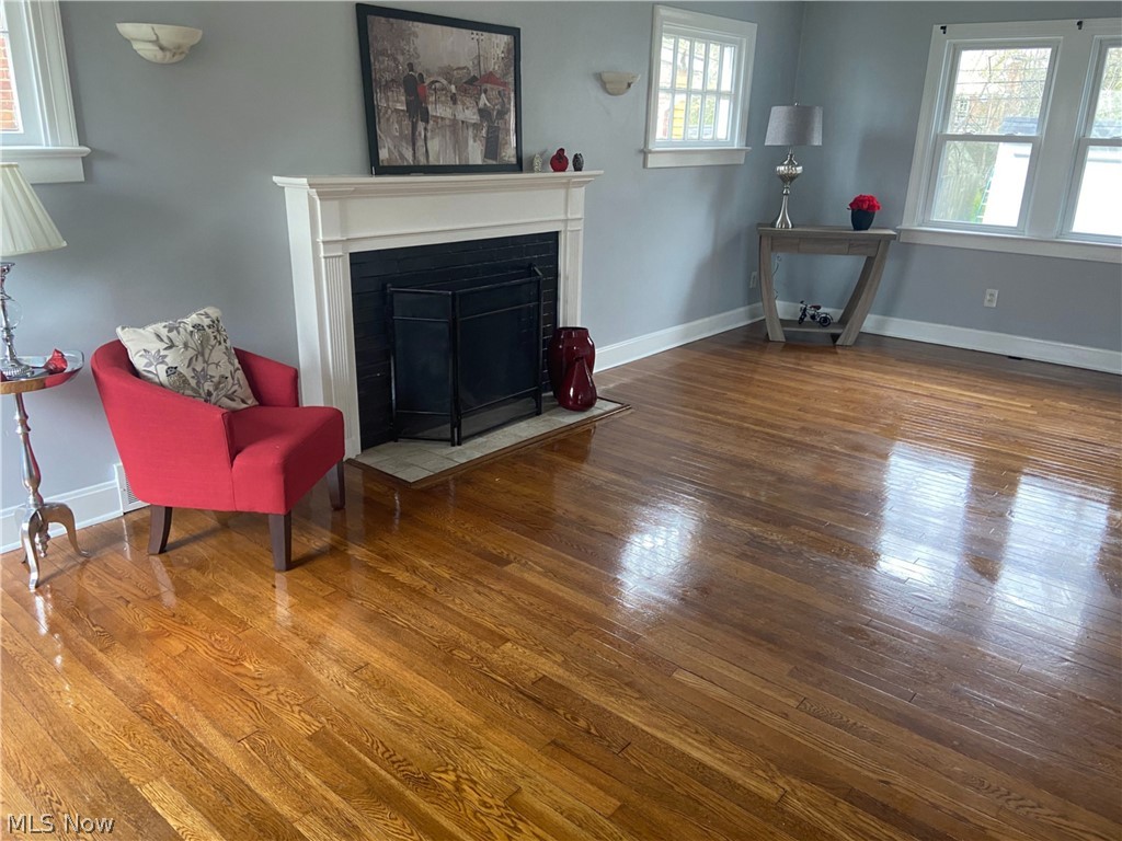 2211 Cranston Road Cleveland, OH 44118 - Photo 3 of 26 Gallery Image 3