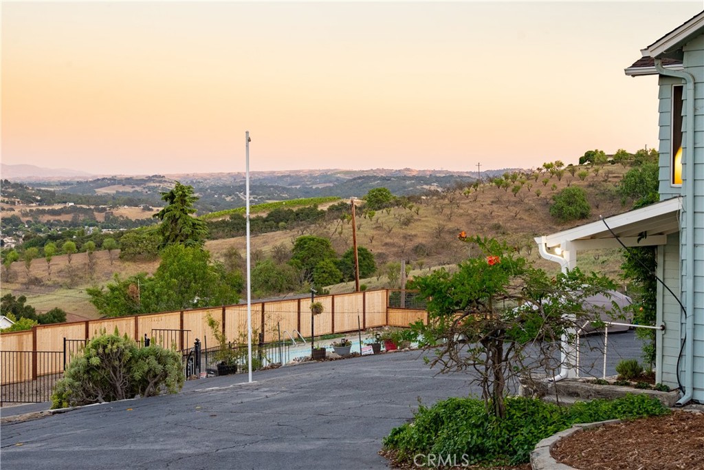 549 Derby Lane Paso Robles, CA 93446 - Photo 32 of 66