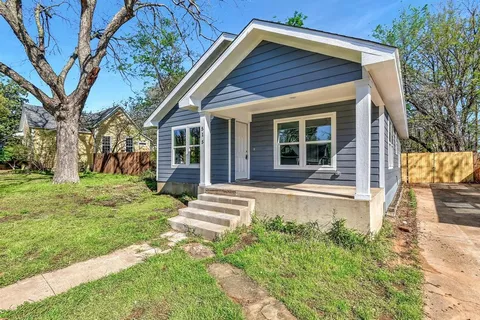 $230,000 | 515 East Sears Street, Denison, TX 75021