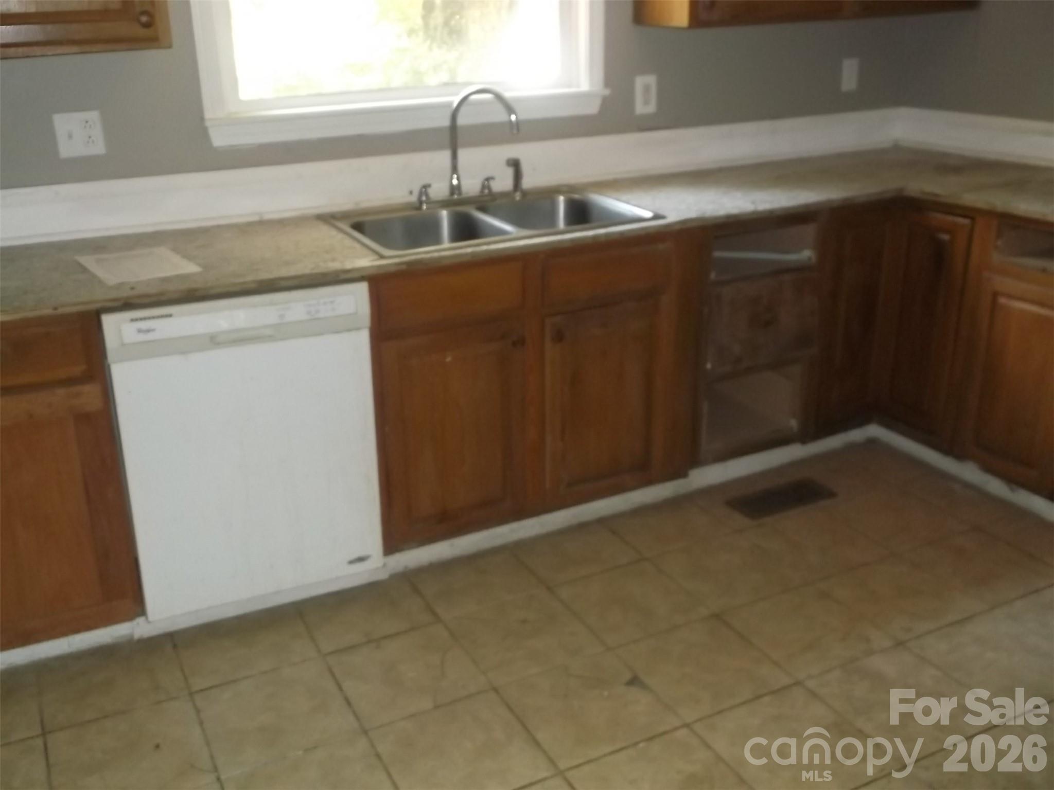 310 Arbor Street Wadesboro, NC 28170 - Photo 6 of 10