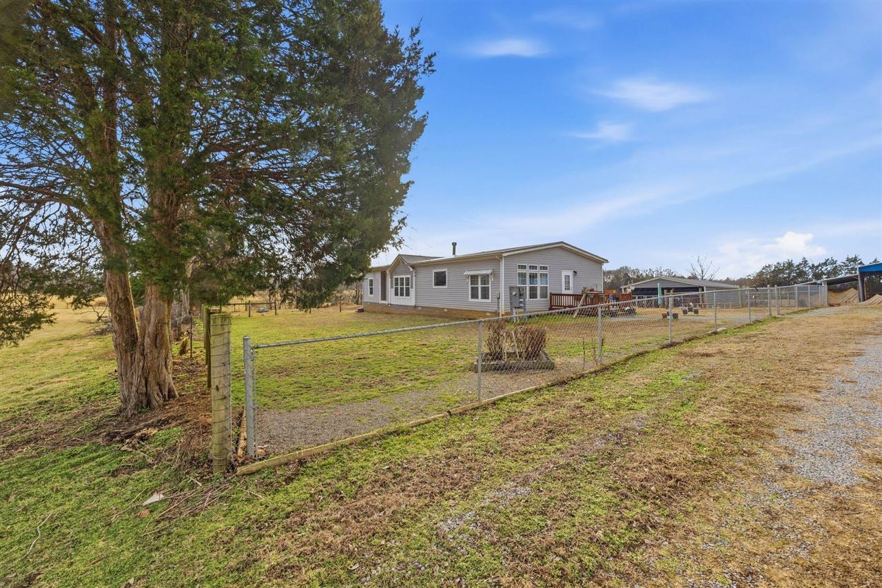 1893 Halltown Road Canmer, KY 42722 - Photo 4 of 32 Gallery Image 4