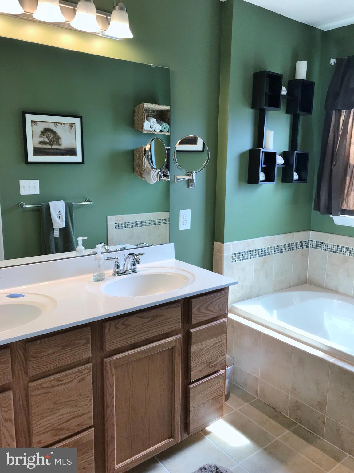 2071 Spring Run Circle Frederick, MD 21702 - Photo 15 of 18 Master Bath w/Soaking Tub,& Separate Shower