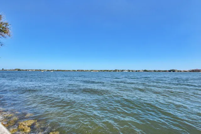 $645,000 | 1551 North Flagler Drive, Unit 1102, West Palm Beach, FL 33401