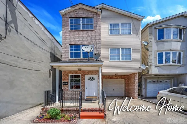 $2,550 | 125 Elizabeth Avenue, Elizabeth, NJ 07206