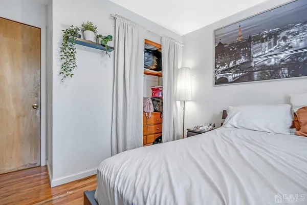 $2,550 | 125 Elizabeth Avenue, Elizabeth, NJ 07206