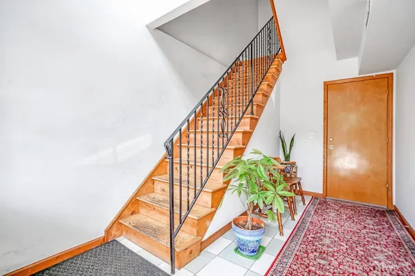 $2,550 | 125 Elizabeth Avenue, Elizabeth, NJ 07206