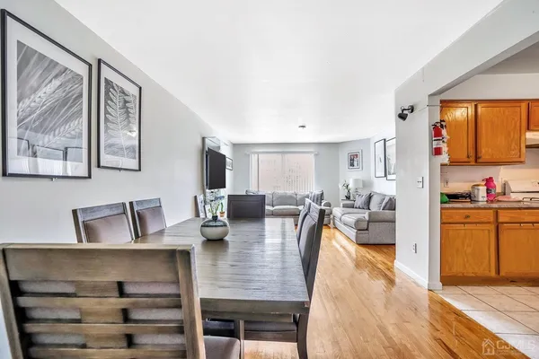 $2,550 | 125 Elizabeth Avenue, Elizabeth, NJ 07206