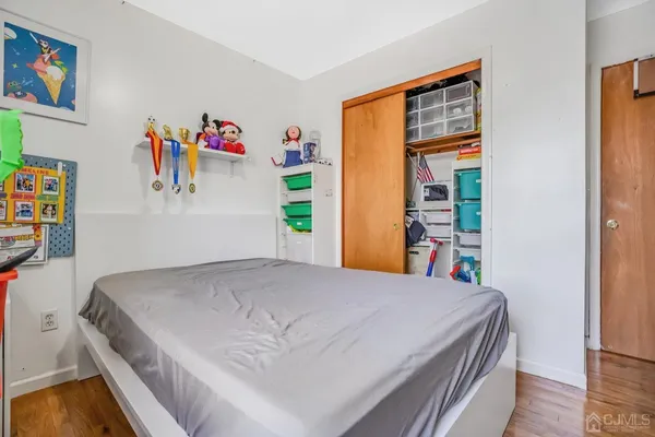 $2,550 | 125 Elizabeth Avenue, Elizabeth, NJ 07206