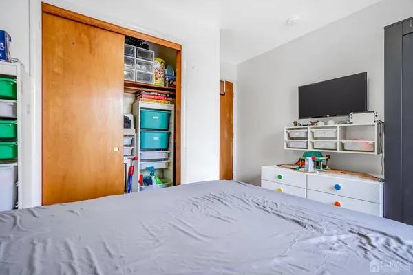 $2,550 | 125 Elizabeth Avenue, Elizabeth, NJ 07206