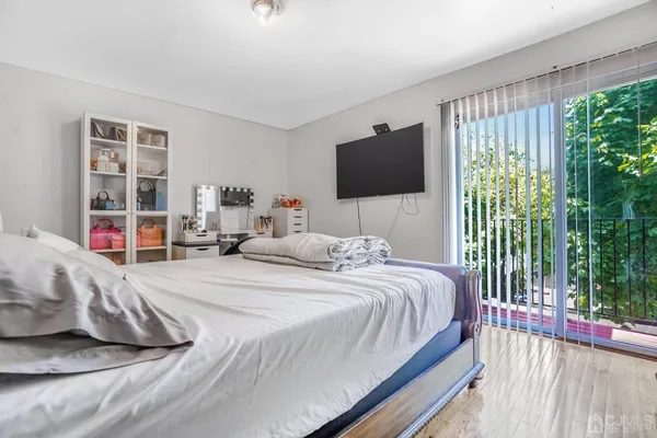 $2,550 | 125 Elizabeth Avenue, Elizabeth, NJ 07206