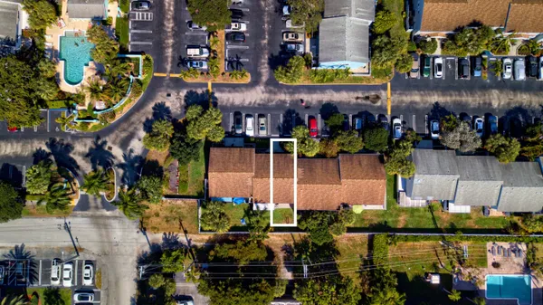 $2,500 | 2877 Northeast 15th Street, Pompano Beach, FL 33062