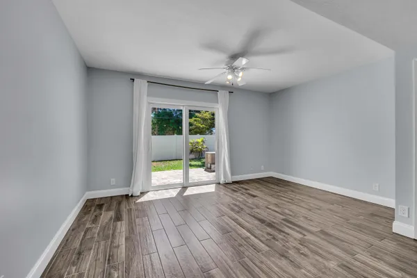 $2,500 | 2877 Northeast 15th Street, Pompano Beach, FL 33062