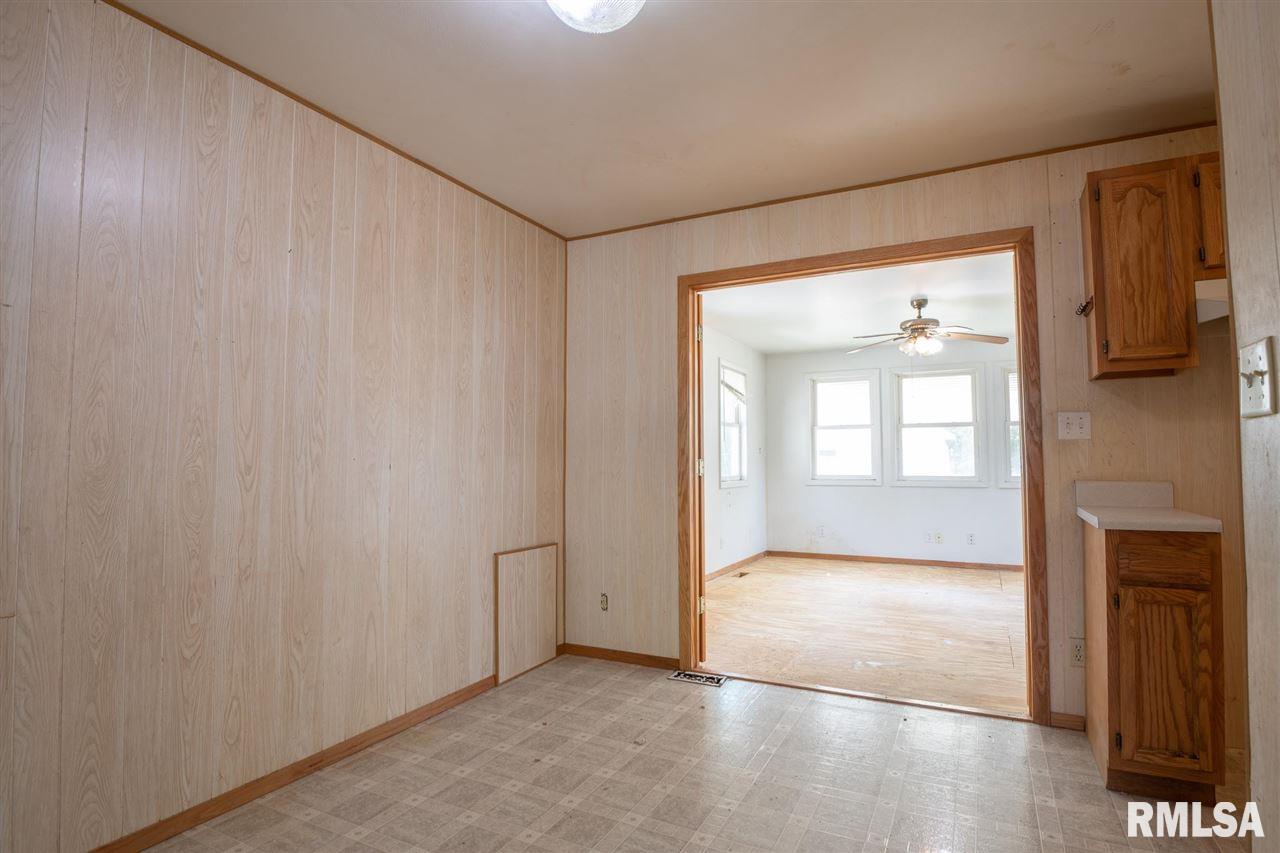 205 Bess Street Washington, IL 61571 - Photo 12 of 36 Gallery Image 12